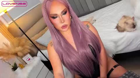 ASK ME IN PM online show from October 28, 1:53 am