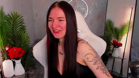 Sophia online show from April 25, 1:19 am