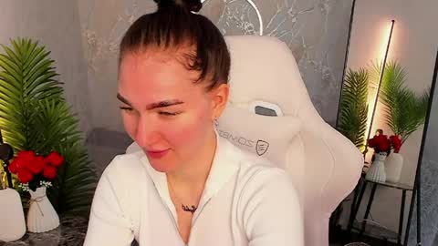 Snapshot of babyisperfect chatting on May 20, 1:45 am Sophia online show from May 20, 1:45 am