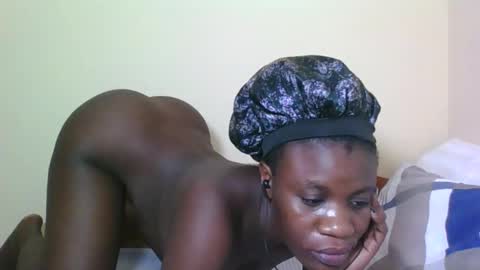 Snapshot of babyrozillah chatting on November 29, 10:35 pm PRISCILLAH online show from November 29, 10:35 pm