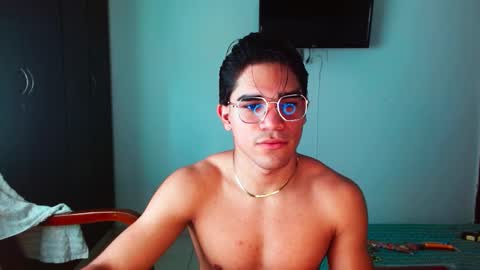 sebas online show from October 28, 4:42 pm