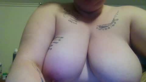 backwoodsbarbie90 online show from March 17, 8:39 am