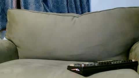 Snapshot of baclayton9 chatting on July 8, 5:23 am baclayton9 online show from July 8, 5:23 am