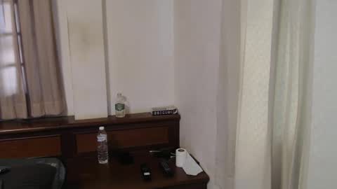 Snapshot of bad_boy_jamie chatting on November 10, 6:01 am bad_boy_jamie online show from November 10, 6:01 am