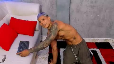 bad_boytoh online show from December 19, 2:46 pm