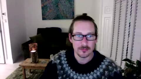 Snapshot of bad_dad43 chatting on December 15, 9:30 pm Bad dad43 online show from December 15, 9:30 pm