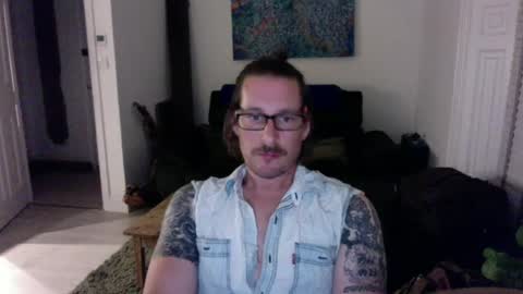 Snapshot of bad_dad43 chatting on July 13, 9:50 pm Bad dad43 online show from July 13, 9:50 pm