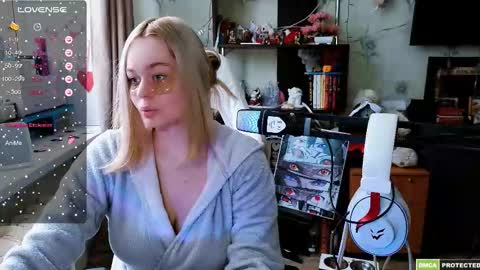 Lin online show from February 24, 10:57 am