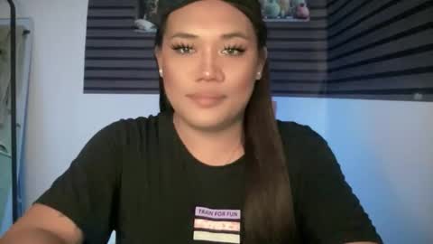 Snapshot of bad_kitty_amara chatting on June 11, 2:53 am AMARA - FOLLOW ME AND THUMBS UP online show from June 11, 2:53 am