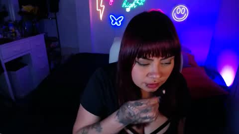 Snapshot of bad_scarlett1 chatting on June 28, 11:22 pm Scarlett online show from June 28, 11:22 pm