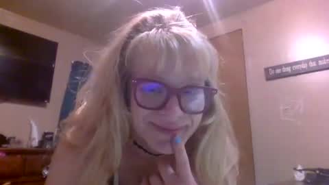 Badbitch520 online show from March 15, 12:38 am