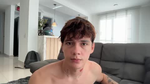 Snapshot of badboy_one chatting on June 1, 1:35 pm jhojan online show from June 1, 1:35 pm