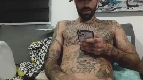 BadCouple  online show from October 27, 6:06 am