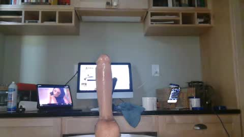 baddaddy1304 online show from June 10, 10:41 pm