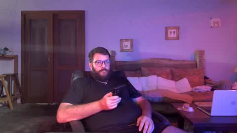 Snapshot of baddaddybrasil chatting on December 10, 10:17 am Baddaddybrazil online show from December 10, 10:17 am