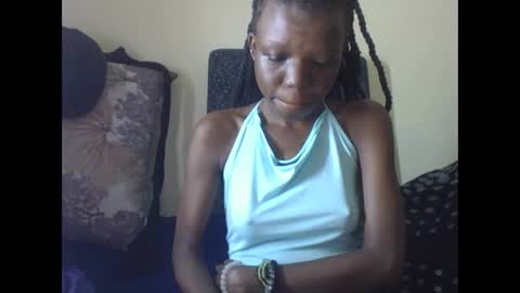 Snapshot of baddie_floxxy chatting on May 24, 1:54 am baddie_floxxy online show from May 24, 1:54 am