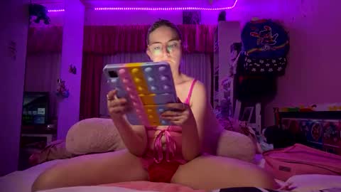 Snapshot of baddieprettypussy chatting on May 20, 10:32 am baddieprettypussy online show from May 20, 10:32 am