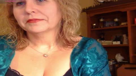 Badgirlpr online show from December 28, 9:31 am