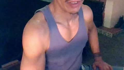 Snapshot of badhombremx chatting on March 9, 2:29 am Mexican livin Off the Wall online show from March 9, 2:29 am