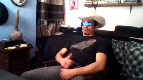 Mexican livin Off the Wall online show from January 8, 7:38 pm