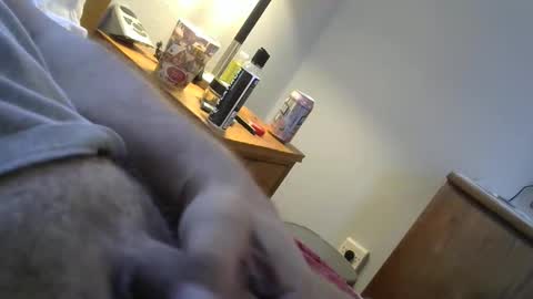 badlad10 online show from December 3, 9:02 pm