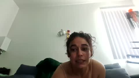 badlil3m online show from June 17, 10:21 pm