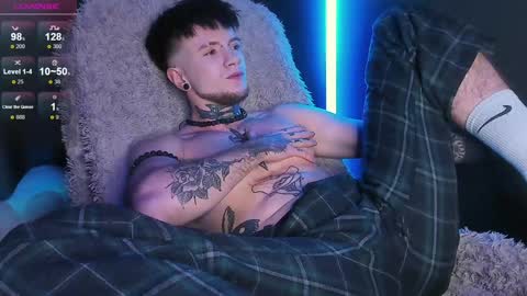 Snapshot of badrabbit__ chatting on December 10, 6:49 pm Alex online show from December 10, 6:49 pm