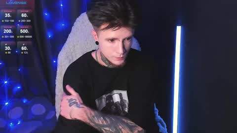 Snapshot of badrabbit__ chatting on December 25, 8:39 pm Alex online show from December 25, 8:39 pm