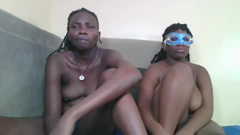 bads_girles online show from April 30, 6:36 pm