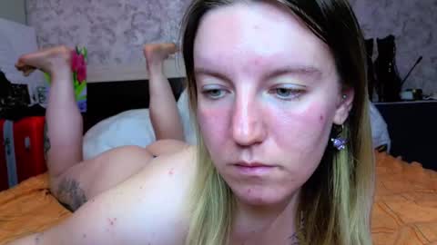 holly online show from May 23, 3:38 pm