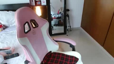 sandra online show from March 1, 12:40 pm