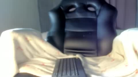 IM BAILEY online show from November 11, 2:55 am