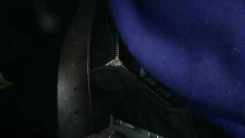 Snapshot of balls_deep_209 chatting on December 17, 8:42 am boton online show from December 17, 8:42 am