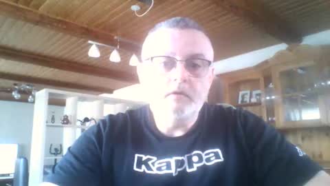 Snapshot of ballspain chatting on May 15, 6:20 am Oldgrumpy12 online show from May 15, 6:20 am