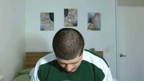 Snapshot of baltazardupont chatting on December 11, 12:34 pm Andres - online show from December 11, 12:34 pm