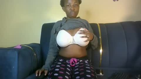 Snapshot of bambi_blush chatting on December 1, 6:46 pm bambi online show from December 1, 6:46 pm