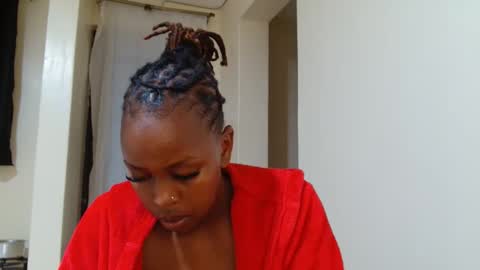 Snapshot of bambi_e chatting on March 7, 9:23 pm bambi_e online show from March 7, 9:23 pm