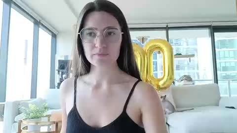 Snapshot of bambifarrina chatting on March 25, 8:59 pm bambifarrina online show from March 25, 8:59 pm