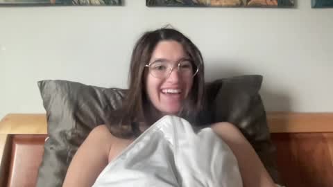 Snapshot of bambifarrina chatting on May 12, 2:58 pm bambifarrina online show from May 12, 2:58 pm