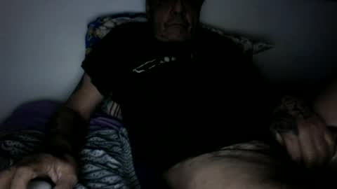 Snapshot of bambino6060 chatting on June 14, 6:26 am bambino6060 online show from June 14, 6:26 am