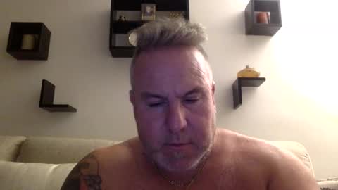 banana5289 online show from January 11, 12:01 am