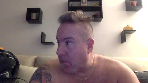 banana5289 online show from March 6, 8:37 pm