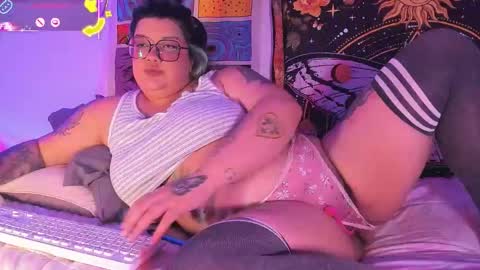 Snapshot of banana__squirt chatting on October 1, 8:37 pm Ana online show from October 1, 8:37 pm