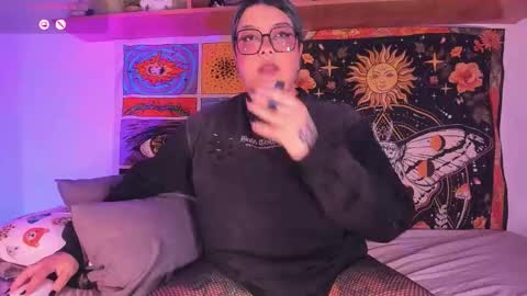 Snapshot of banana__squirt chatting on November 9, 9:24 pm Ana online show from November 9, 9:24 pm