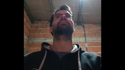 Ezequiel online show from March 18, 1:31 am