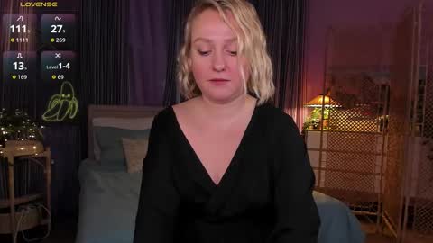 Allie online show from March 12, 8:09 am