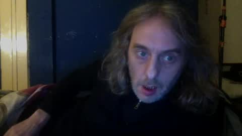Snapshot of bangintoleather chatting on December 8, 2:28 am bangintoleather online show from December 8, 2:28 am