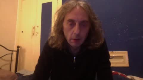 Snapshot of bangintoleather chatting on December 11, 3:02 am bangintoleather online show from December 11, 3:02 am