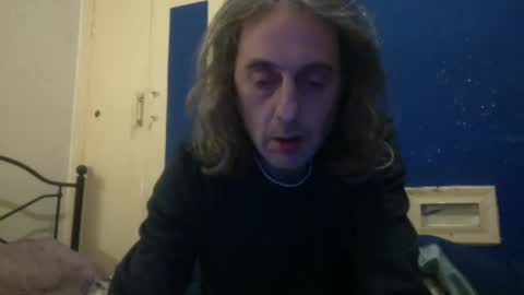 Snapshot of bangintoleather chatting on December 28, 2:33 am bangintoleather online show from December 28, 2:33 am