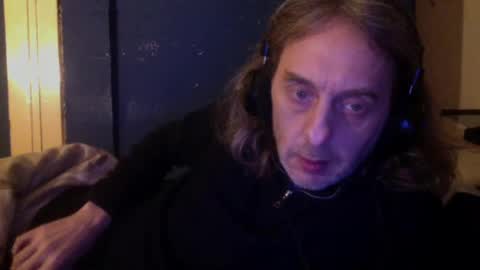 Snapshot of bangintoleather chatting on January 13, 2:28 am bangintoleather online show from January 13, 2:28 am